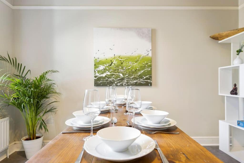 The Capstone Retreat - Beautiful Detached Family Home By Coastline Retreats, Arcade Machine, Parking, Bbq Bournemouth Eksteriør bilde