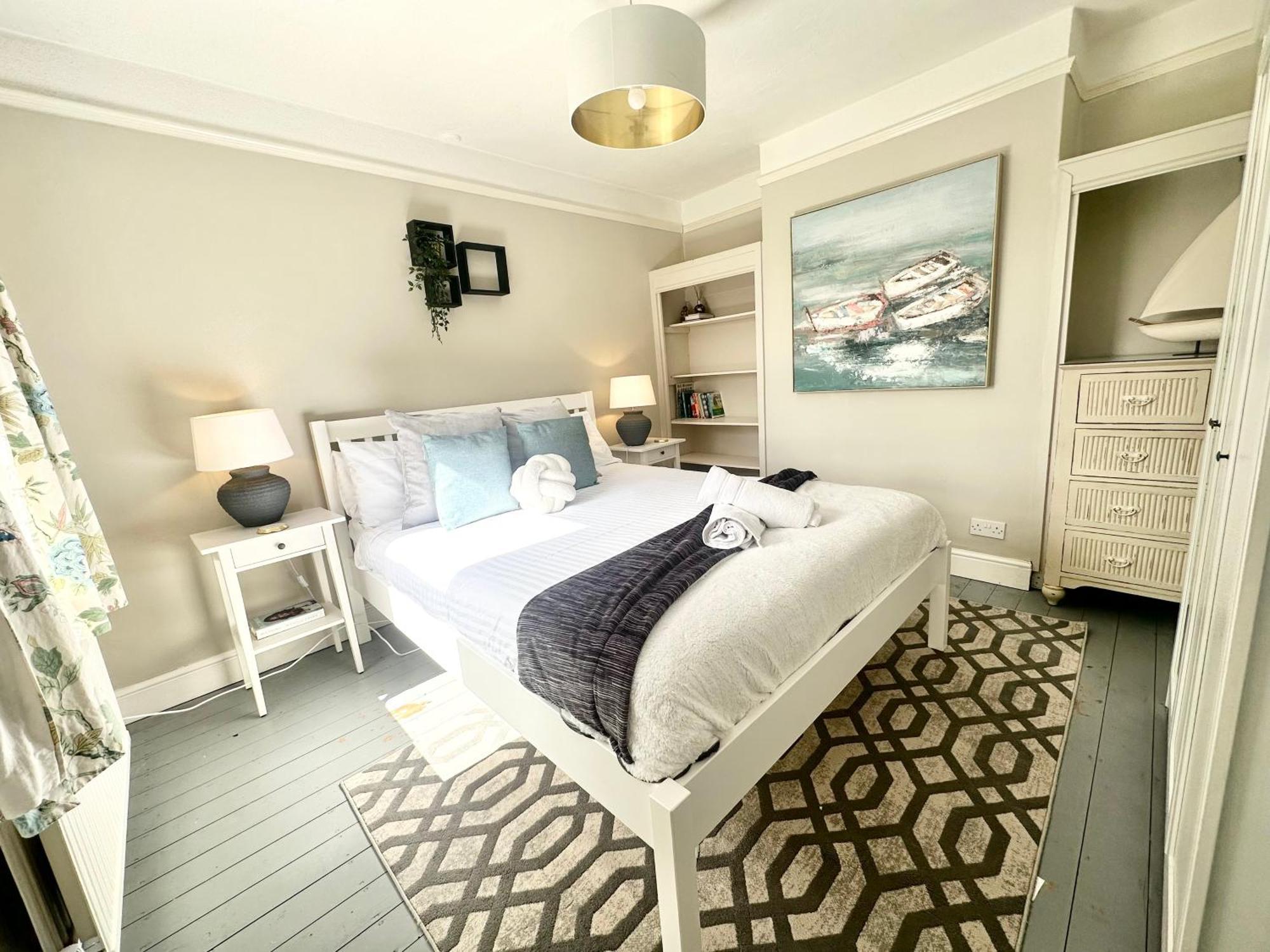 The Capstone Retreat - Beautiful Detached Family Home By Coastline Retreats, Arcade Machine, Parking, Bbq Bournemouth Eksteriør bilde