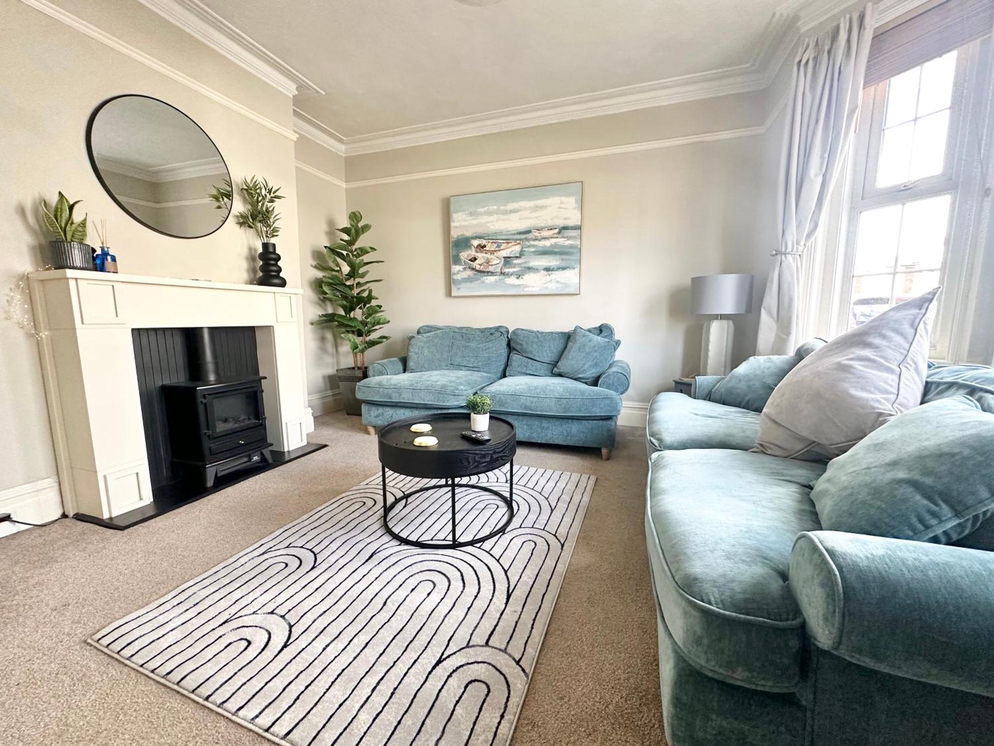 The Capstone Retreat - Beautiful Detached Family Home By Coastline Retreats, Arcade Machine, Parking, Bbq Bournemouth Eksteriør bilde